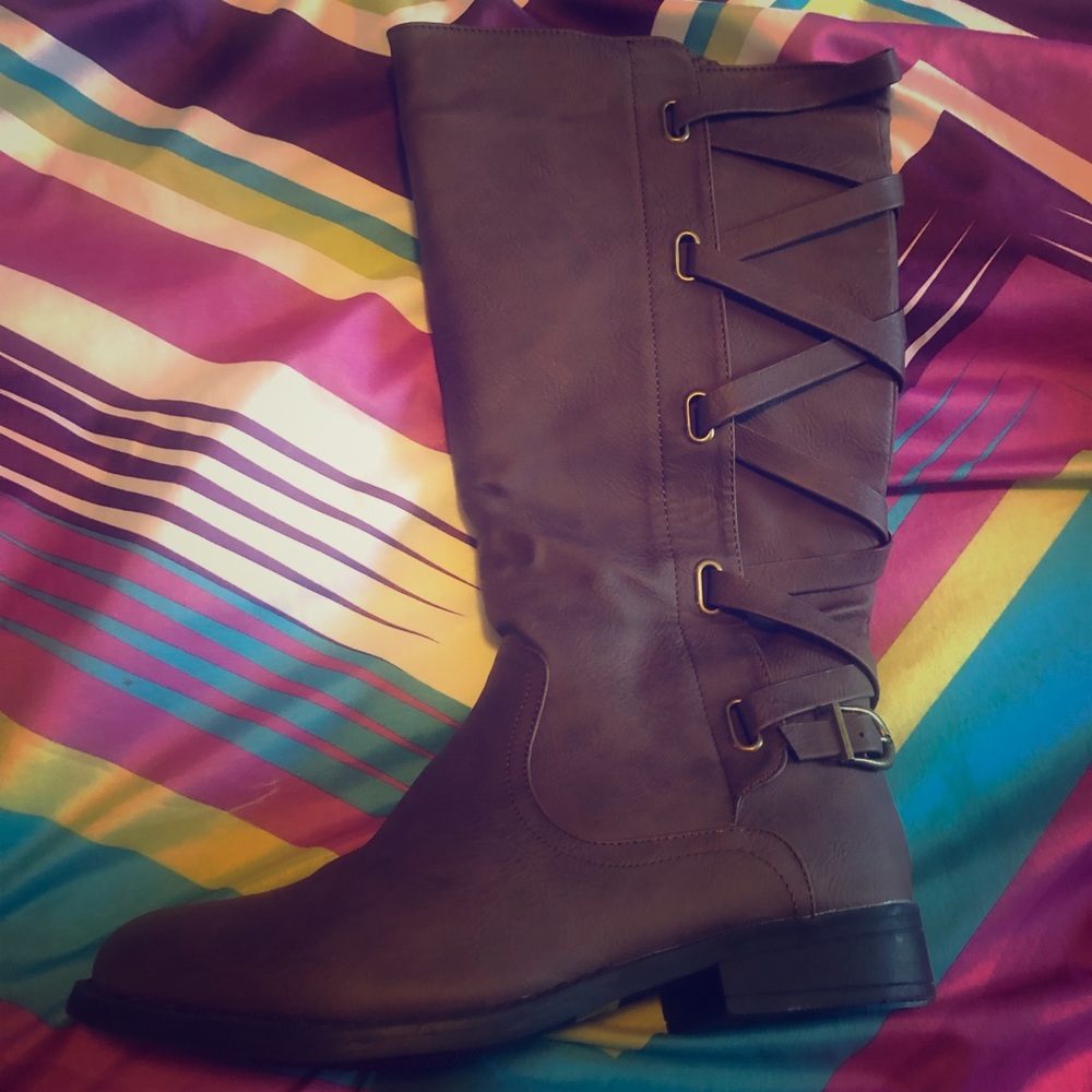 Cute brown boots